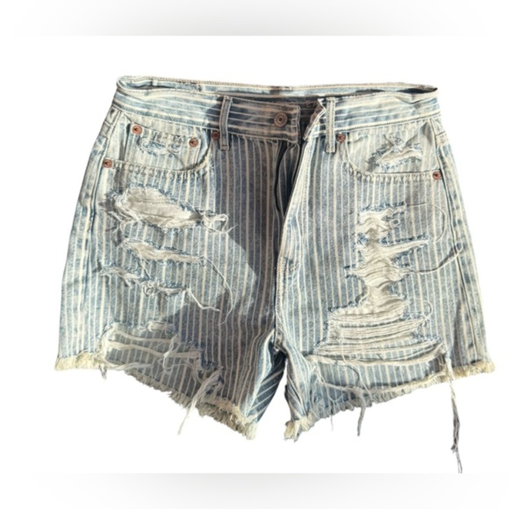 American Eagle 90s Boyfriend Denim Jean Shorts Denim pinstriped White Distressed